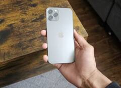 iPhone 15 ਦੇ ਲਾਂਚ ਹੁੰਦਿਆਂ ਹੀ ਬੰਦ ਹੋ ਜਾਵੇਗਾ ਇਹ ਮਾਡਲ, ਕੀ ਤੁਸੀਂ ਤਾਂ ਨਹੀਂ ਬਣਾ ਰਹੇ ਲੈਣ ਦੀ ਸਲਾਹ ?