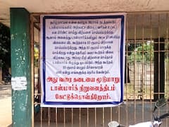 Mayiladuthurai: மதுவுக்கு கூடுதலாக 10 ரூபாய் பெரும் பிச்சைக்காரன் யார்? மயிலாடுதுறையில் வைக்கப்பட்டுள்ள பேனர்களால் பரபரப்பு!