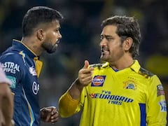 CSK vs GT IPL 2023 Final: ஒருவழியாக தொடங்கும் இறுதிப் போட்டி.. டாஸ் வென்று பந்து வீச்சை தேர்வு செய்த தல தோனி.. கோப்பை யாருக்கு?