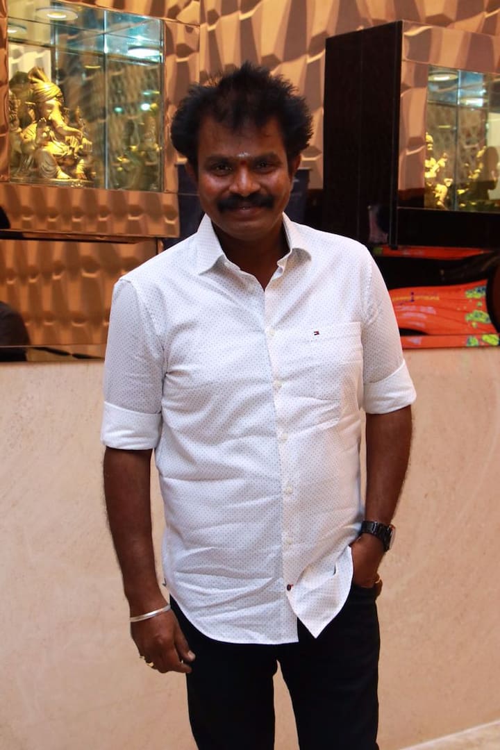 ஸ்டுடியோ க்ரீன் ஞானவேல் ராஜ் தயாரிப்பில் இயக்குனர் ஹரி இயக்கத்தில் வெளியான படம் சிங்கம், நடிகர் சூர்யா மற்றும் நடிகை அனுஷ்கா ஆகியோர் முக்கிய வேடங்களில் நடித்துள்ளனர்