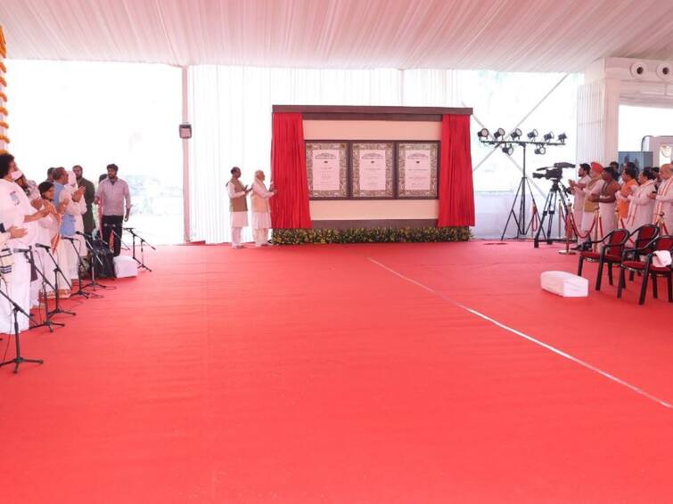 PM Narendra Modi Inaugurates New Parliament Building PM Narendra Modi Inaugurates New Parliament Building, Launches Plaque To Mark Historic Day