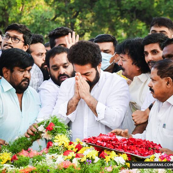 Jr NTR At NTR Ghat Hyderabad: సీఎం సీఎం అనే నినాదాలతో హోరెత్తించారు