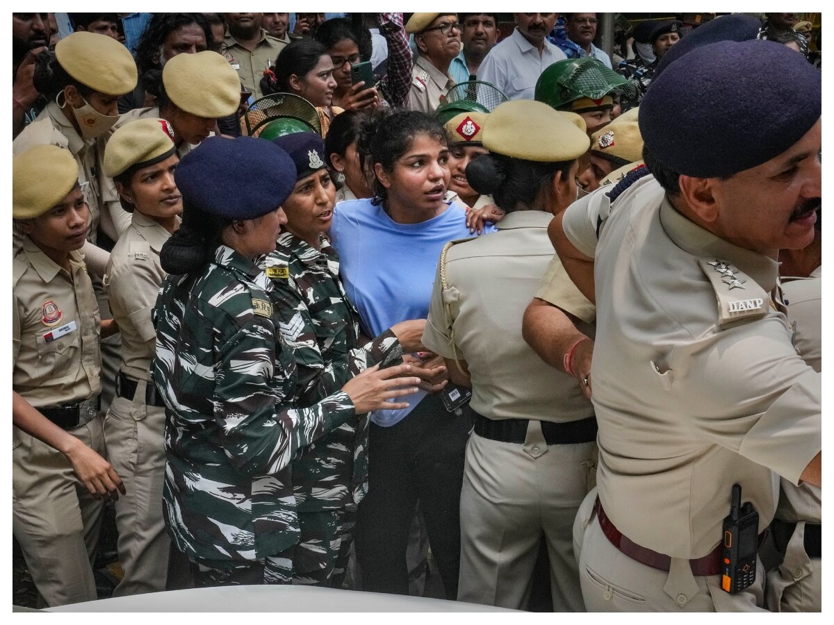 India's top female wrestlers are camping on the streets of New