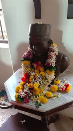 Pune news : पुण्यातील फर्ग्युसन महाविद्यालयातील स्वातंत्र्यवीर सावरकरांची खोली कशी आहे? पाहा फोटो...