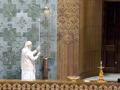 जिस ऐतिहासिक राजदंड को पीएम मोदी ने संसद में किया स्थापित, उसके बारे में 5 रोचक बातें