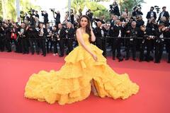 Aditi rao hydari : மஞ்சள் பூ போல் ஜொலிக்கும் நடிகை அதிதி ராவ் ஹைதாரி!