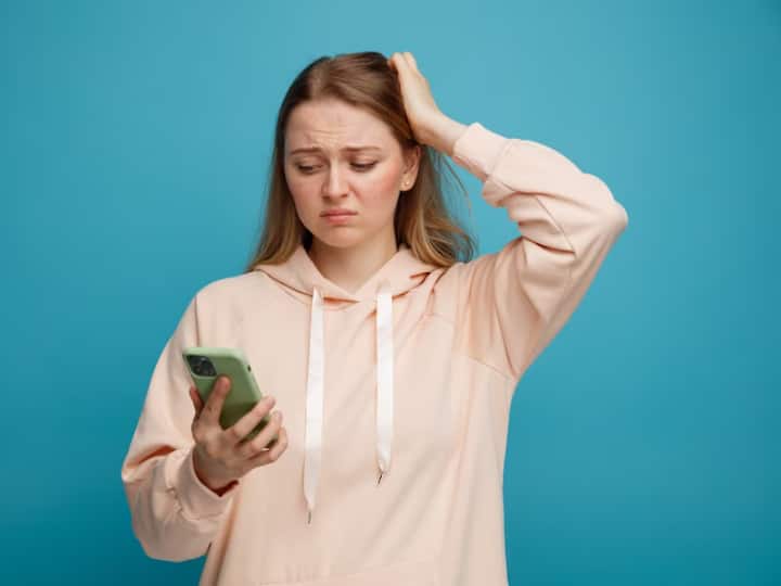 5G आने के बाद भी स्लो चल रहा इंटरनेट? इन टिप्स से रॉकेट की स्पीड से करेगा काम Mobile internet slow even after 5G Know here how to boost data speed quickly 5G आने के बाद भी स्लो चल रहा इंटरनेट? इन टिप्स से रॉकेट की स्पीड से करेगा काम