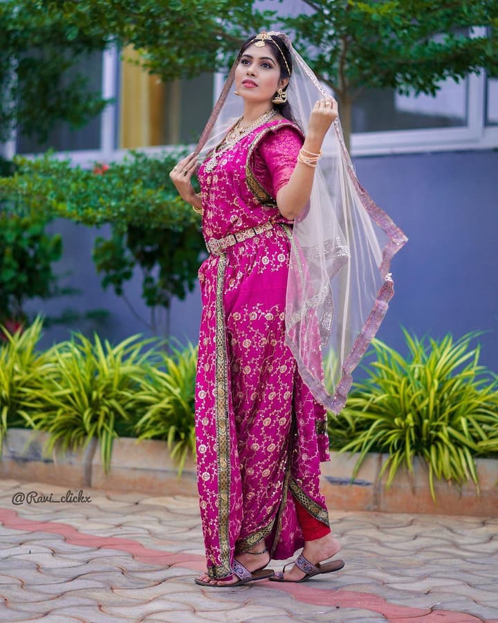 ఆ తర్వాత మళ్లీ ‘జబర్దస్త్‘లోకి వచ్చింది. Photo Credit: Satya Sri/Instagram