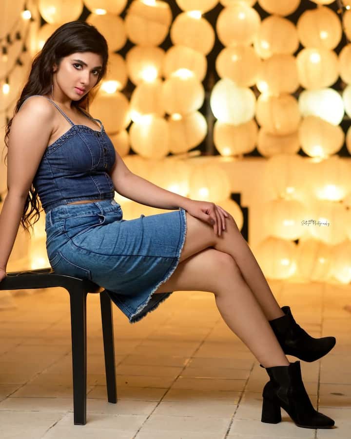 ప్రగ్యా నగ్ర లేటేస్ట్ ఫొటోలు