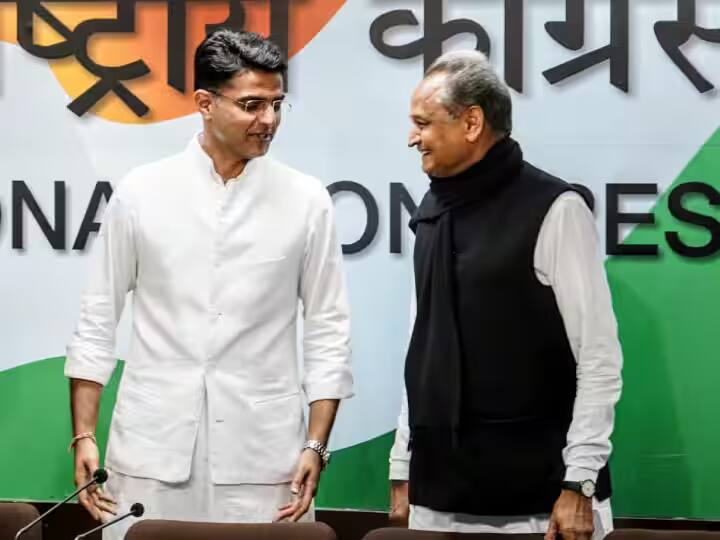 Ashok Gehlot and Sachin Pilot both will meet Congress President separately on Monday post noon in Delhi ann Rajasthan Politics: अशोक गहलोत और सचिन पायलट की होगी सुलह? सोमवार को मल्लिकार्जुन खरगे से मिलेंगे बारी-बारी