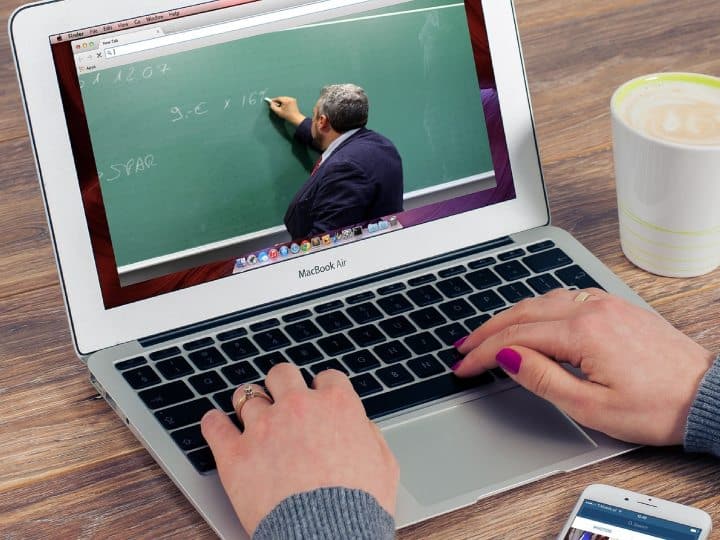 UK to Hire Indian Math Science and language Teachers with 27 Lakhs Rupees Salary यहां भारतीय शिक्षकों को मिलेगी 27 लाख रुपये की सैलरी, कम से कम ये चीजें तो आनी ही चाहिए! 