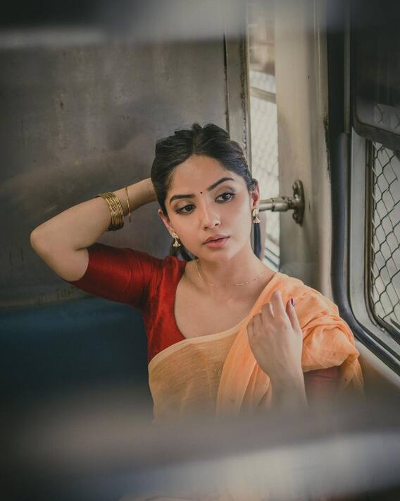 హలో పరదేశీ, ఎక్కడికి ప్రయాణం? రైల్లో కశ్మీరా షికారు!