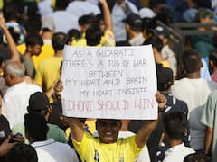 IN PHOTOS: चेन्नई-गुजरात के बीच फाइनल देखने के लिए उमड़ी भयंकर भीड़, तस्वीरों में देखें स्टेडियम के बाहर का नजारा