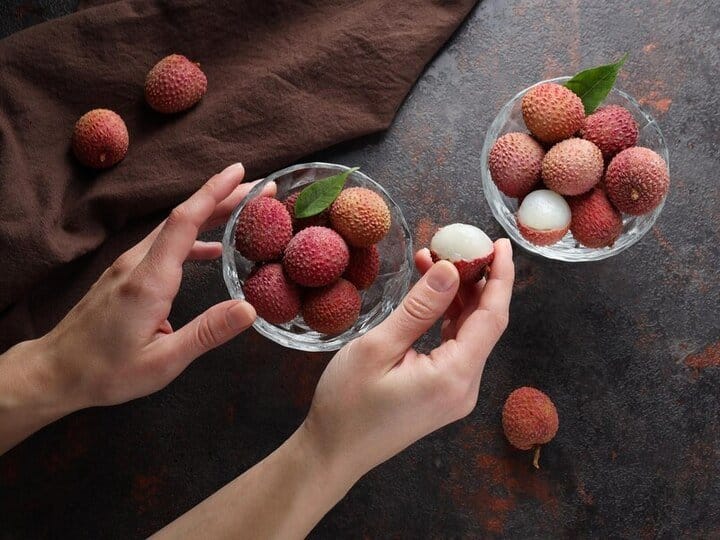 Juicy litchi is very beneficial for health, but is it okay to eat it in diabetes?