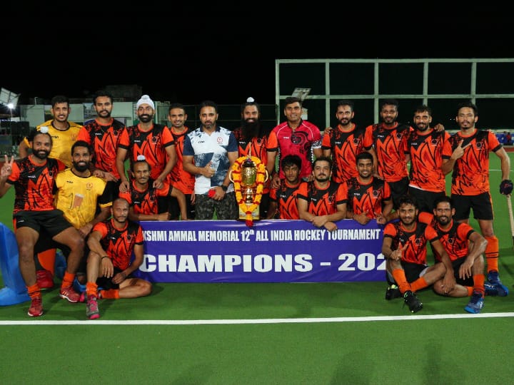 Hockey: கோவில்பட்டியில் 12வது அகில இந்திய ஹாக்கி போட்டி - நியூடெல்லி ஹாக்கி அணி சாம்பியன்