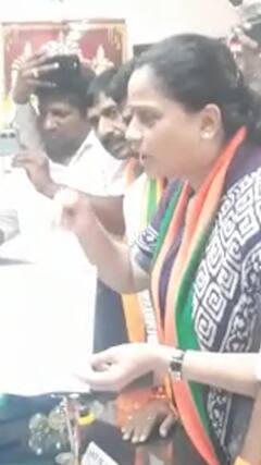 అర్హులకు ఇళ్లు ఇవ్వాలని విజయశాంతి డిమాండ్..!