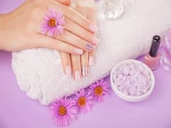 Manicure के लिए पार्लर क्यों जाना जब घर पर आसानी से कर सकते हैं Nail Spa, बस 20 रूपए में मिलेंगे खूबसूरत गुलाबी नाखून