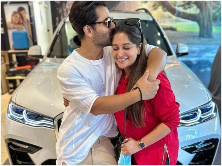 Parents to be Dipika Kakar Shoaib Ibrahim has BMW to Mercedes know their car collection पेरेंट्स टू बी Dipika-Shoaib  के पास हैं बेहद एक्सपेंसिव कारें, BMW से लेकर मर्सिडीज तक हैं कलेक्शन में शामिल