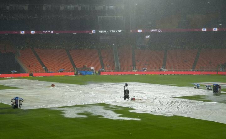 आयपीएल 2023 चा अंतिम सामना आज, सोमवारी राखीव दिवशी खेळवला जाणार आहे. रविवारी पावसानं प्रेक्षकांची निराशा केली.