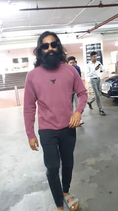 యోగిలా కనిపిస్తున్న ధనుష్