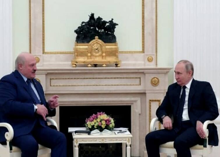 Russian Nuclear Bomb in Belarus president alexander lukashenko told about tactical nuclear weapons deployment Nuclear Weapons : बेलारूस पहुंचा रूस के परमाणु हथियारों का जखीरा, ये हिरोशिमा पर गिराए गए बमों से 3 गुना खतरनाक