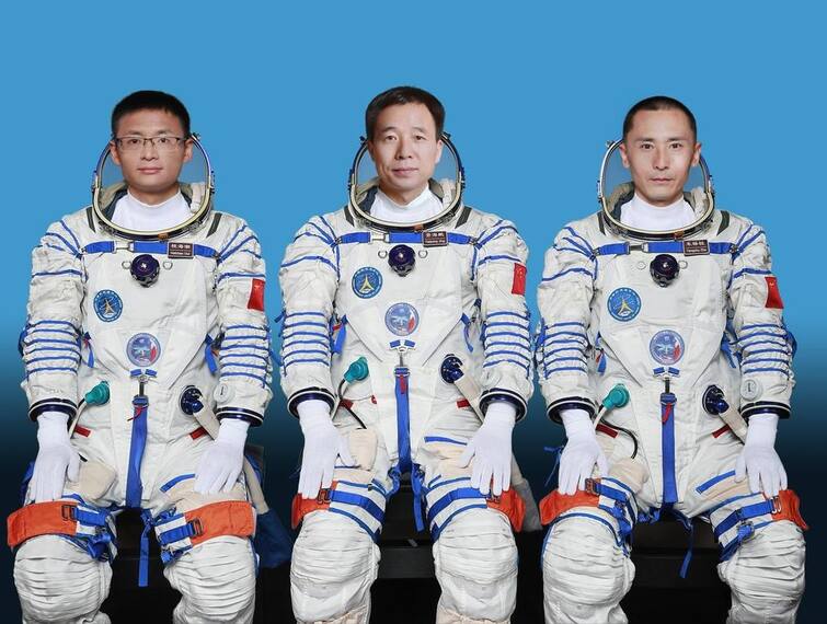 China Manned Space Flight Project chinese Shenzhou XVI spaceflight ready to send civilian to space for first time China Space Mission: अमेरिका को चुनौती दे रहा चीन! पहली बार सिविलियंस को अंतरिक्ष में भेजेगा, कहा- हम चांद पर भी पहुंचेंगे