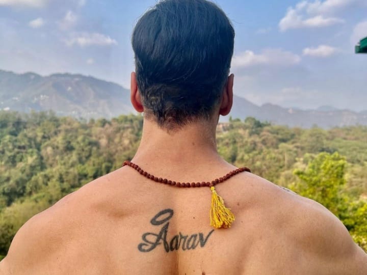Akshay shares shirtless photo on completion of shooting in Uttarakhand, tattoo draws attention of fans