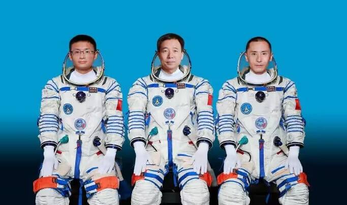 China Space Mission: China challenging America! Will send civilians to space for the first time, said – we will reach the moon too China Space Mission: અમેરિકાને પડકાર ફેકી રહ્યું છે ચીન! પહેલીવાર નાગરિકોને મોકલશે અવકાશમાં, કહ્યું- અમે ચંદ્ર પર પણ પહોંચીશું