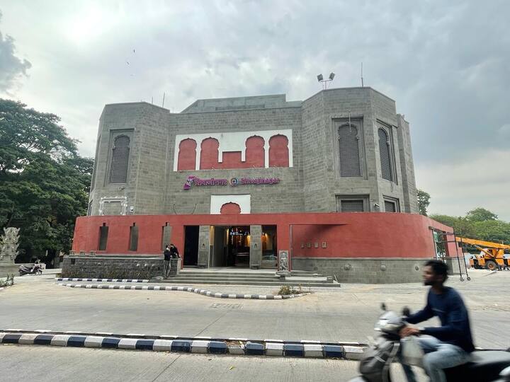 पुण्यातलं पहिलंवहिलं भूमिगत मेट्रो स्थानक असलेल्या शिवाजीनगर मेट्रो स्थानकाचं काम जवळजवळ पूर्ण होत आलं आहे. हे स्थानक येत्या काही दिवसांतच प्रवाशांना खुलं होईल.