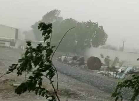 rajkot atmosphere Change Rainfall in gondal rural area Rajkot: રાજકોટ શહેર અને જિલ્લાના વાતાવરણમાં પલટો, ગોંડલના ગ્રામ્ય વિસ્તારોમાં વરસાદ