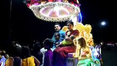 Ahmednagar News : सेलिब्रेशन तर हवंच! कावळे कुटुंबियांत तीन पिढ्यांनंतर आनंदी आनंद,  मुलीच्या जन्मानंतर काढली रथातून मिरवणूक