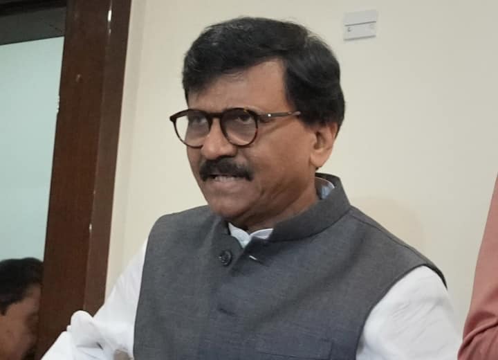 Maharashtra: पुणे सीट पर अजित पवार का दावा तो कांग्रेस के कान खड़े, अब संजय राउत बोले- 'सबको थोड़ा-थोड़ा...' What did Sanjay Raut say on NCP's claim of contesting the Pune Lok sabha seat Maharashtra: पुणे सीट पर अजित पवार का दावा तो कांग्रेस के कान खड़े, अब संजय राउत बोले- 'सबको थोड़ा-थोड़ा...'