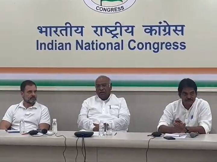 Congress Meeting: मध्य प्रदेश चुनाव से पहले कांग्रेस अध्यक्ष के साथ बैठक, कमलनाथ-दिग्विजय सिंह रहे मौजूद MP Assembly Election Congress Meeting Mallikarjun Kharge Kamal Nath Digvijaya Singh Congress Meeting: मध्य प्रदेश चुनाव से पहले कांग्रेस अध्यक्ष के साथ बैठक, कमलनाथ-दिग्विजय सिंह रहे मौजूद