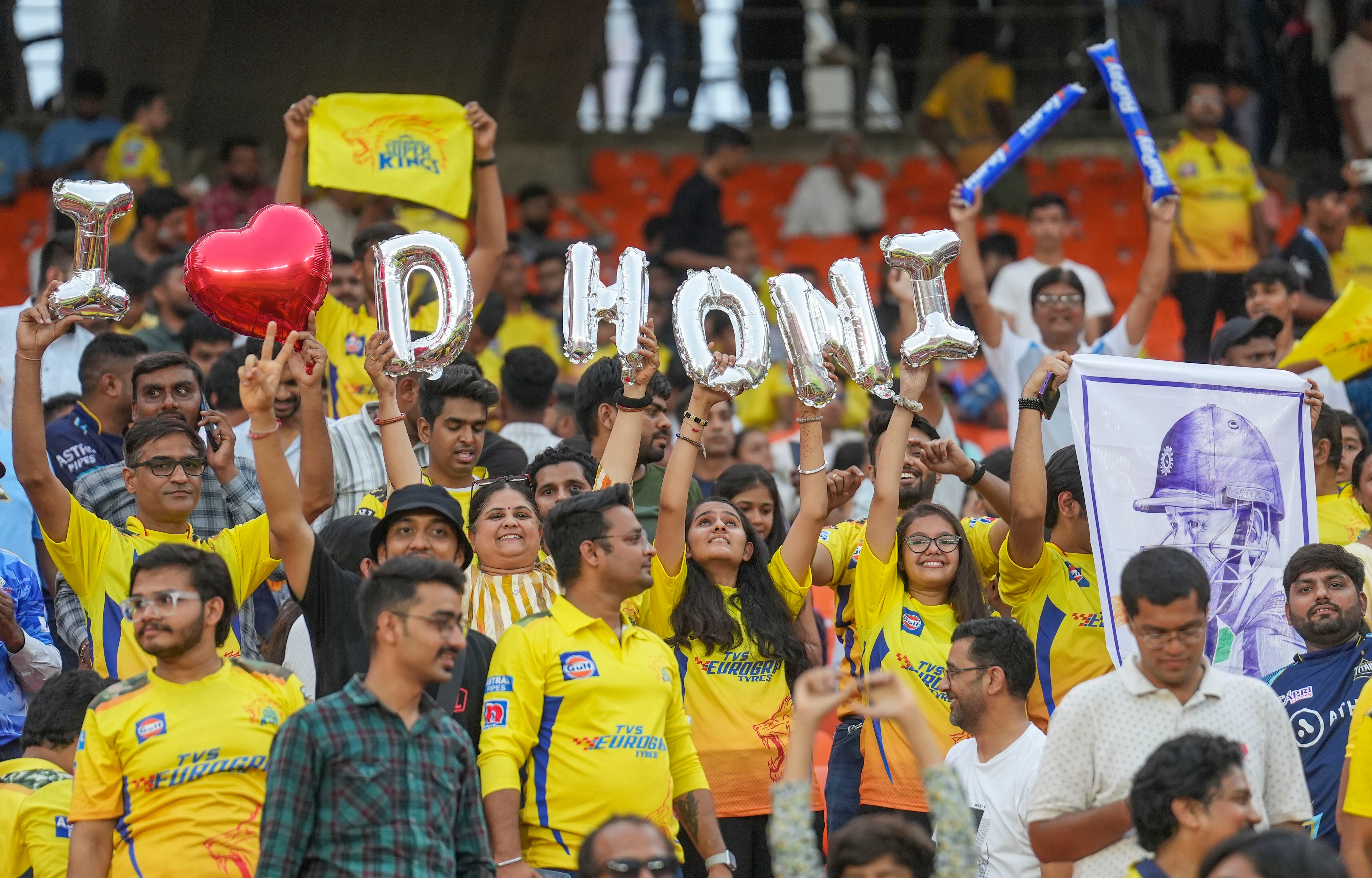 GT vs CSK, 1st Innings Highlights: சிஎஸ்கேவை திணறவைத்த குஜராத்; கோப்பையை தட்டிச் செல்ல 215 ரன்கள் இலக்கு..!