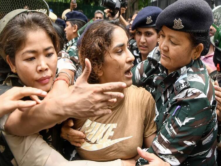 Wrestlers Will not Be Allowed To Protest At Jantar Mantar says Delhi Police ஜந்தர் மந்தரில் போராட்டம் நடத்த மல்யுத்த வீரர்களுக்கு அனுமதி இல்லை... டெல்லி காவல்துறை அதிரடி அறிவிப்பு..!