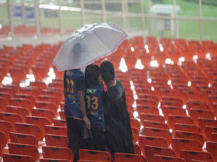 IPL 2023 Final A picture of Gujarat-Chennai caused an uproar, fans said - 'Fix is ​​the match' IPL 2023 Final:  ગુજરાત-ચેન્નઈની એક તસવીરથી મચી બબાલ, ફેંસે કહ્યું- ‘ફિક્સ છે મેચ’