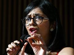 स्वाति मालीवाल का 'हार्ट ब्रेकिंग' ट्वीट, साक्षी मलिक का यादगार वीडियो जारी कर सबको किया इमोशनल