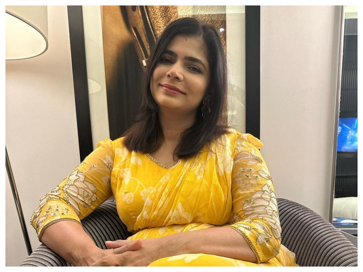 Chinmayi Sripaada on X: This is your reminder that families actively  protect molesters in India These molesters never get reported, live a  respectable life and die a glorious death. This is a