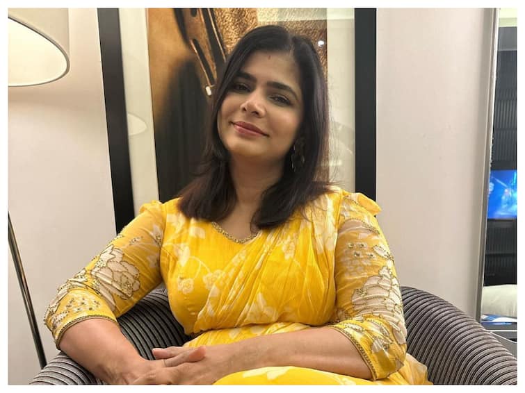 Chinmayi Sripaada Tweets Tamil Nadu CM MK Stalin To Take Action Against Lyricist Vairamuthu Me Too Movement Sexual Misconduct '17+ Women Have Named Your Friend': Chinmayi Sripaada Urges Tamil Nadu CM MK Stalin To Take Action Against Lyricist Vairamuthu
