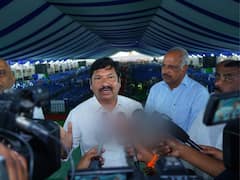 డర్టీ బాబు, టిష్యూ మేనిఫెస్టో - మంత్రి వ్యాఖ్యలు, చించేసి చెత్తబుట్టలో వేసి మరీ