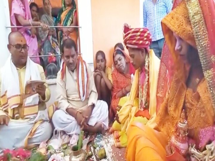 Bihar News: बाबा बागेश्वर से प्रभावित हुई नौशीन, डुबकी लगाकर बन गई रुक्मिणी, हिंदू लड़के से कर ली शादी