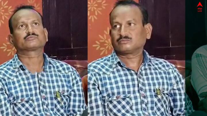 মূলত এদিন তাঁদের নেতাকে গ্রেফতারের প্রতিবাদে বাঁকুড়ার খাতরা ব্লকের আমডোবা গ্রামে প্রতিবাদ মিছিল করেন কুড়মিরা।