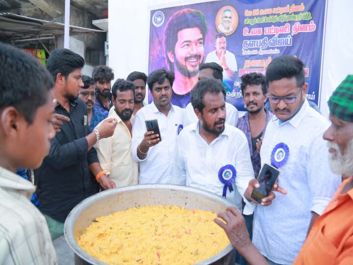 Vijay Makkal Iyakkam: பசியை போக்கிய விஜய் மக்கள் இயக்கம்..! தொடர்ந்து ஆக்டிவாக இருக்க விஜய் முடிவு..! அடுத்து என்ன ?