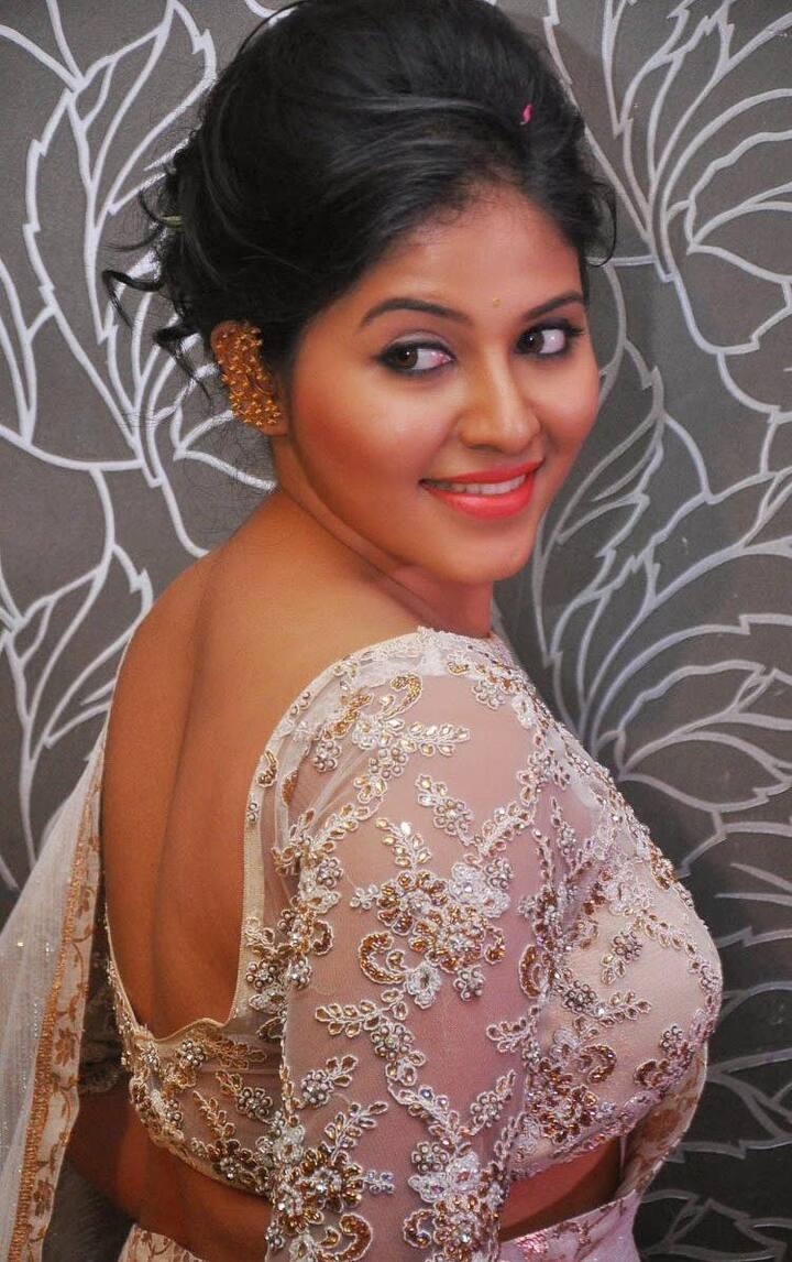 எங்கயும் எப்போதும், கலகலப்ப , வத்திக்குச்சி, சேட்டை , சகலகலா வல்லவன், இறைவி, தரமணி, மாப்ள சிங்கம், பலூன் போன்ற படங்களில் நடித்தார்அஞ்சலி.