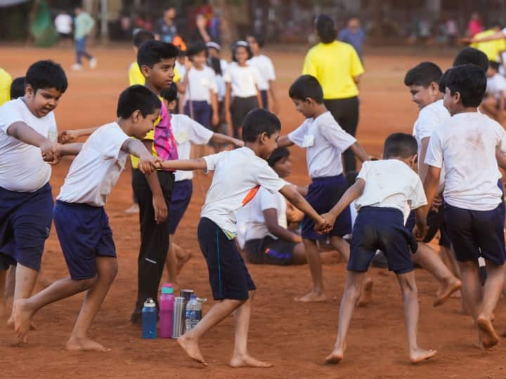 summer camp during summer holidays in bihar study with sports says Deepak Kumar Principal Secretary Education ann Bihar Summer Camp: इस बार गर्मी की छुट्टियों में लगेगा समर कैंप, मस्ती के साथ होगी पढ़ाई भी, जानें नई पहल की बड़ी वजह