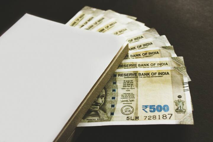 RBI Annual Report Says 500 fake currency circulation increased 14.6 percent in 2022-23 year RBI Annual Report: 500 रुपये के नकली नोट को लेकर RBI की रिपोर्ट में ये बड़ा खुलासा, जानकर चौंक जाएंगे