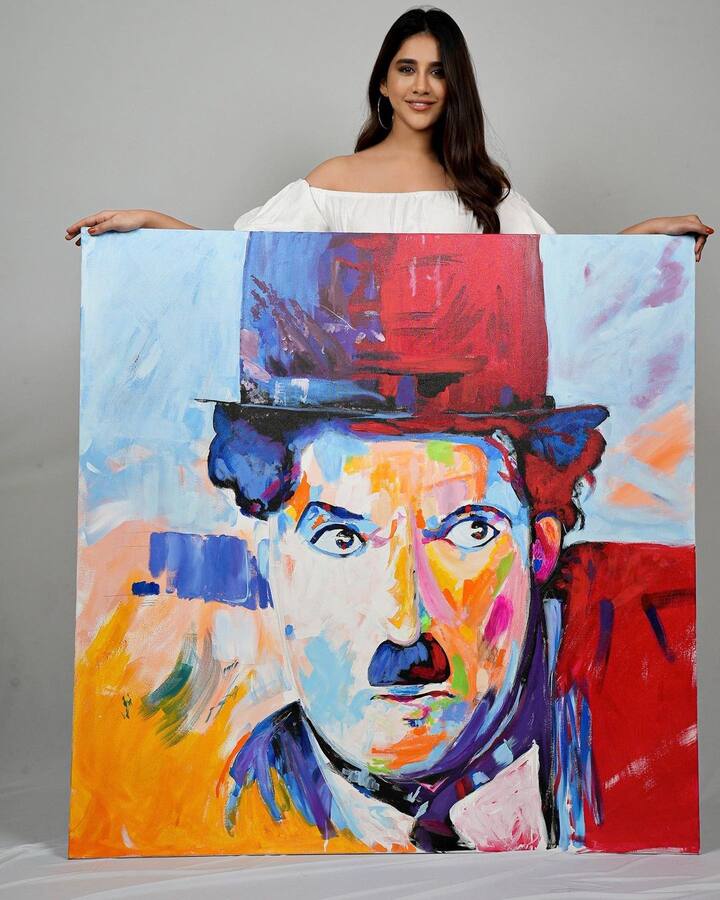 నటనే కాదు తనలో కళాకారిణి కూడా ఉందని నిరూపించుకుంది కన్నడ భామ నభా నటేష్ Image Credit: Nabha Natesh/ Instagram