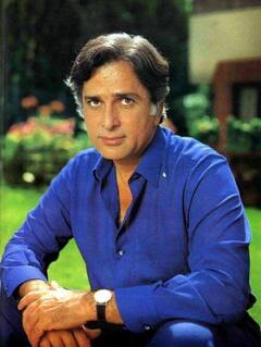 Shashi Kapoor Life Fact: शशि कपूर को जन्म से पहले ही मार देना चाहती थीं उनकी मां, एक्टर ने खुद किया था दर्दनाक खुलासा