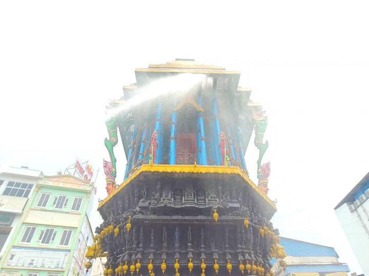 Kanchi Brahmotsavam 2023 Kanchipuram Varadaraja Perumal Temple Chariot Car Cleaning Work Ahead Brahmotsavam TNN Kanchi Brahmotsavam: தயாரானது தேர்..! சுத்தம் செய்த தீயணைப்புத்துறையினர்..! காஞ்சிபுரம் மக்களே தயாரா ?