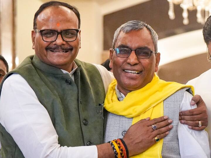 UP News: क्या फिर से BJP के साथ आएंगे ओपी राजभर? डिप्टी सीएम बृजेश पाठक के बयान से अटकलें तेज BJP SBSP Alliance UP Deputy CM Brajesh Pathak Reaction On Om Prakash Rajbhar SP Lok Sabha Election 2024 UP News: क्या फिर से BJP के साथ आएंगे ओपी राजभर? डिप्टी सीएम बृजेश पाठक के बयान से अटकलें तेज